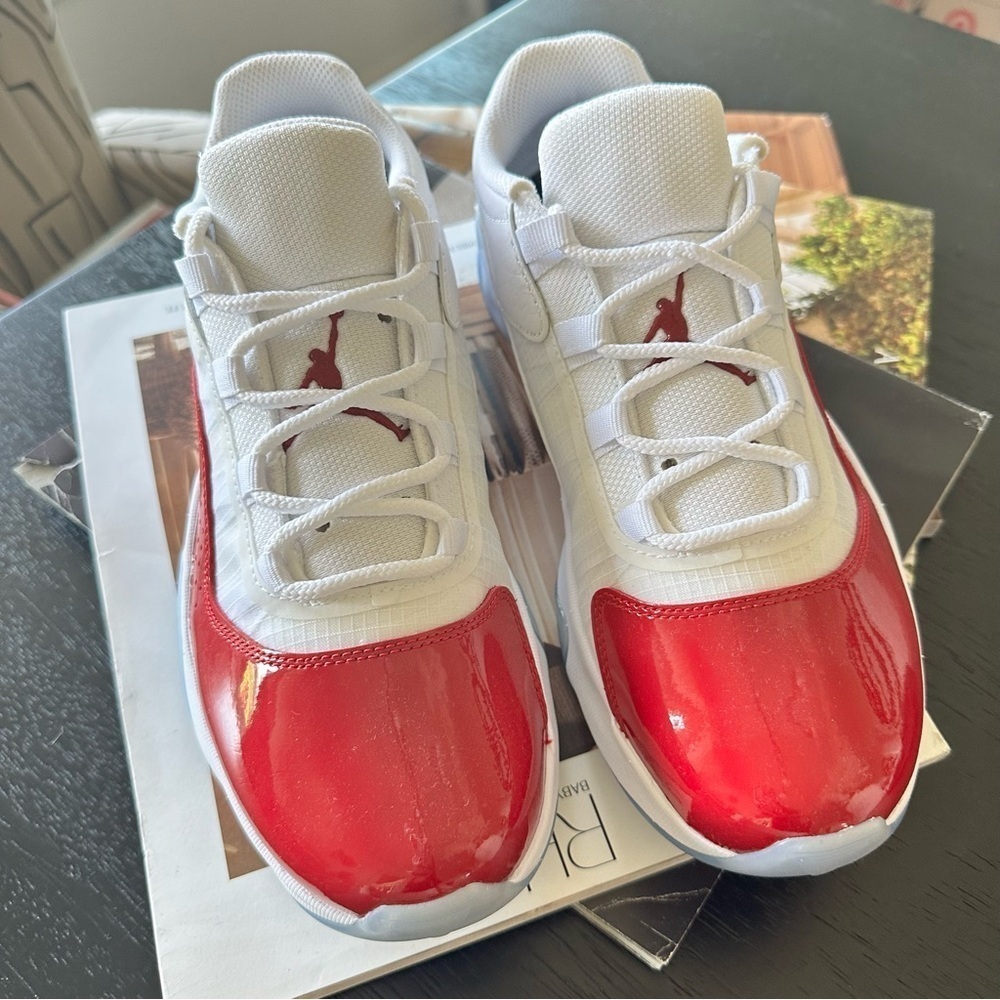 Nike 11 comfort low chrrry red white sneakers shoes authentic brand new - Picture 6 of 8
